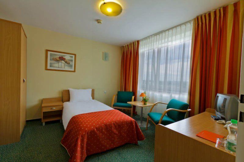Hotel Wilanów By Desilva 3*